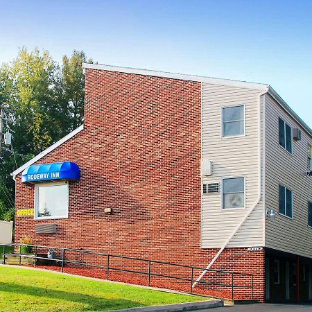 州立学院大学附近罗德威酒店 州学院 外观 照片
